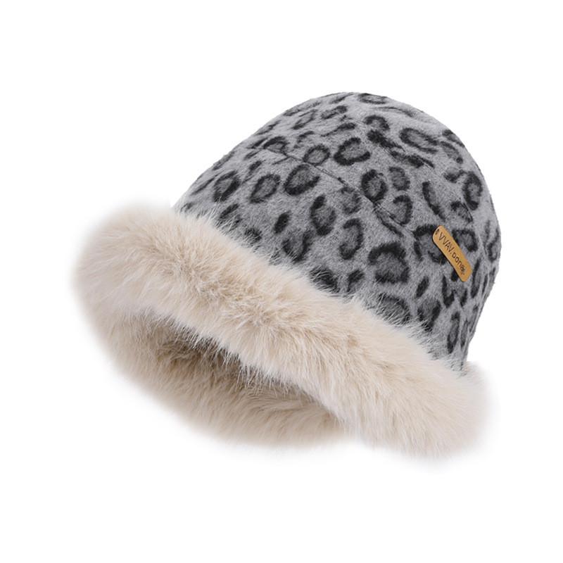 Winter Fleece Leopard Pattern Beanie Hat With Breathable Insulation For Women серый