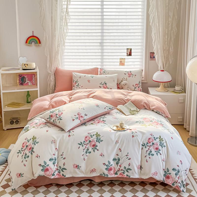 4Pcs Cartoon Black Dog Duvet Cover Set Khaki Striped Bedding With 1 Bed Sheet 2 Pillowcases Bedroom Love Print Comforter Cover