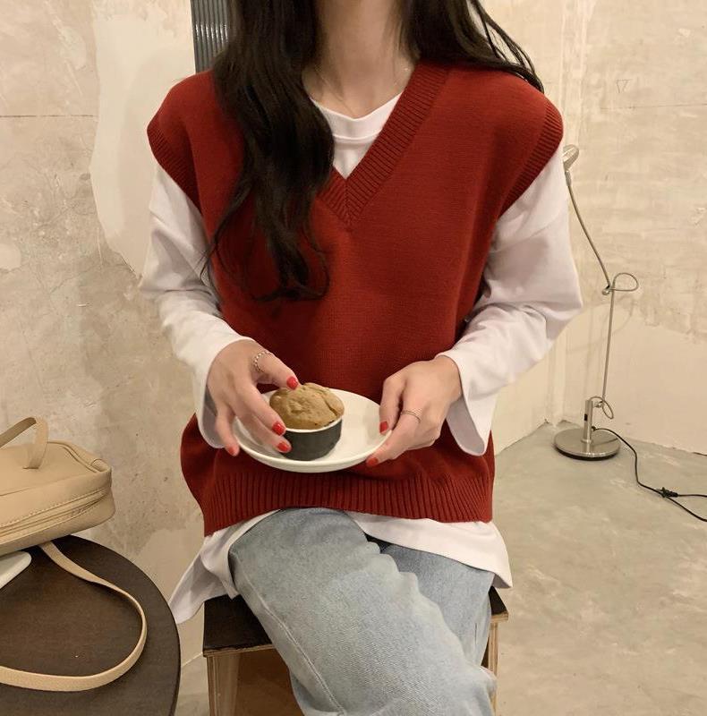 Women's V-Neck Knitted Sweater Vest - Spring/Autumn 2026 Collection, Loose-fit, Versatile Japanese Style Outerwear