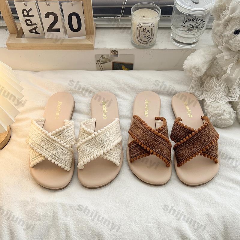 2025 New Bohemian Women's Beach Slippers Lightweight Comfortable Fashionable Flat Casual Shoes Outdoor Slip On One Word Sandal