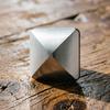 Brinquedo Giratório de Mesa Cinético Virador de Mesa Metal Dedo Flip Fidget Toy Decompressão Bolso Giratório de Energia Cinética Alívio do Estresse do Escritório Brinquedo Giratório de Mesa