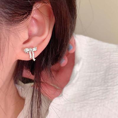 Exquisite und kompakte Perlen Zirkon Schleifen Ohrstecker für Damen Elegante Retro Leichter Luxus Personalisierte Mode Vielseitige Ohrringe