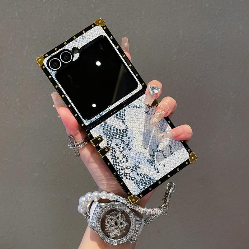 Applicable To Samsung ZFlip6 Mobile Phone Case Trendy Brand Snake Skin Pattern with Hanging Chain Folding Screen New ZFlip5 Protective Case