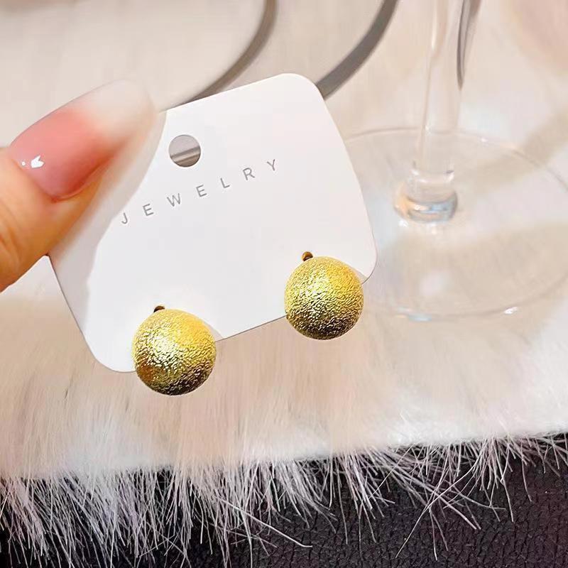 Fashion ins cold wind simple light luxury high-end ear buckle temperament geometric earrings women's small and versatile tide earrings