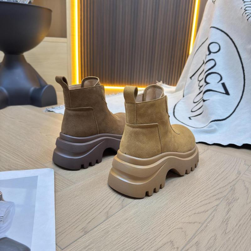 Front Zipper Design Sense Martin Boots Women's Autumn New Retro Niche Set of Boots Thick Sole Heightening Fashion Short Boots