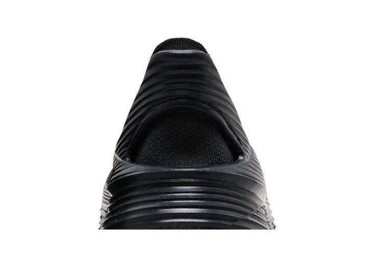 HOKA Restore TC 'Black'