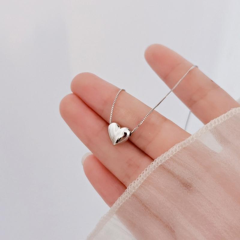 Delicate Heart Pendant Necklace Jewelry Fashion Forward Heart Choker Pendant Necklace Clavicular Chain for Gatherings