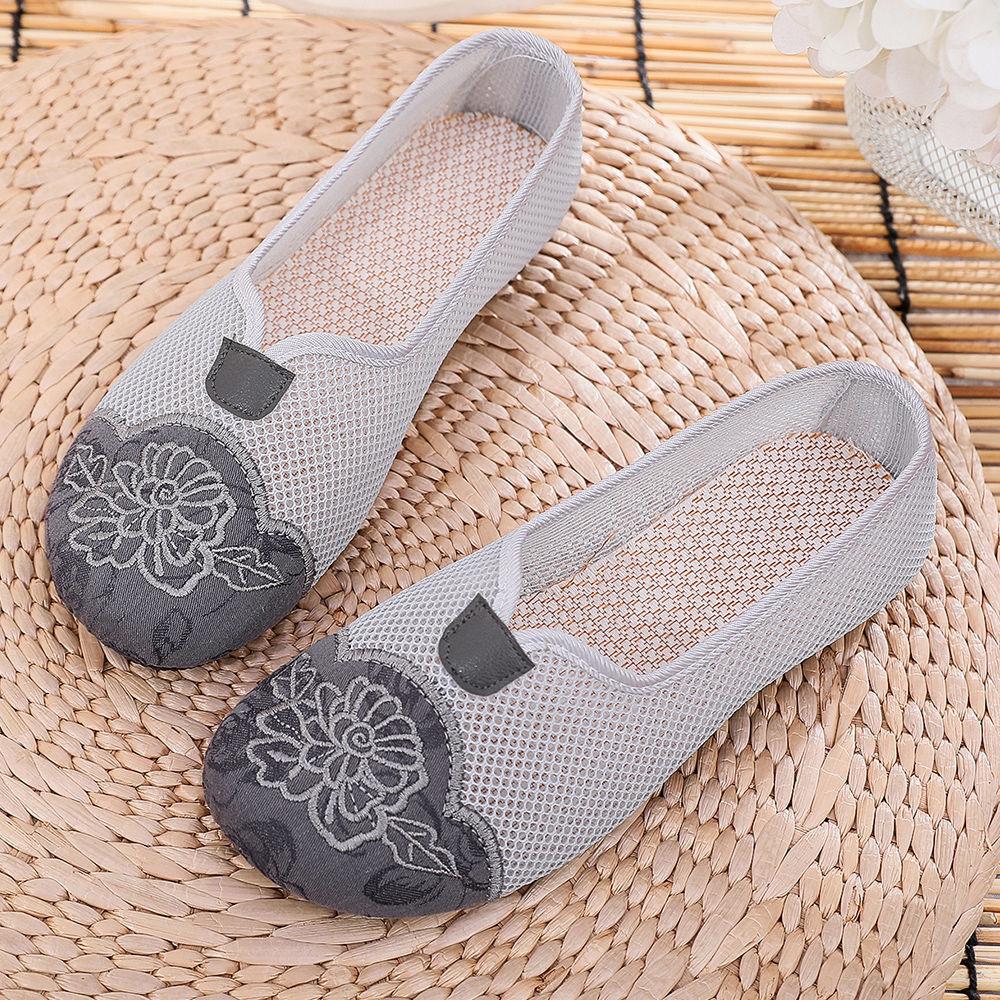 Women Mesh Breathable Shoes Ladies Embroidered One Foot Non-slip Soft Sole Comfortable Breathable Shoes Footwears