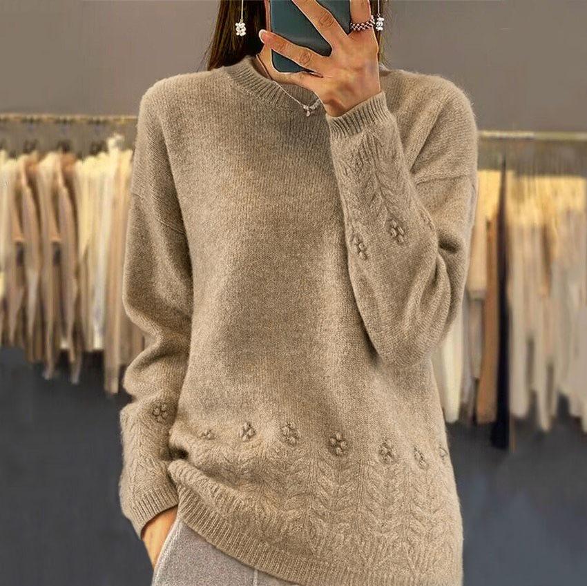2026 Autumn/Winter Women's Vintage Crochet Jacquard Sweater - Round Neck, Solid Color
