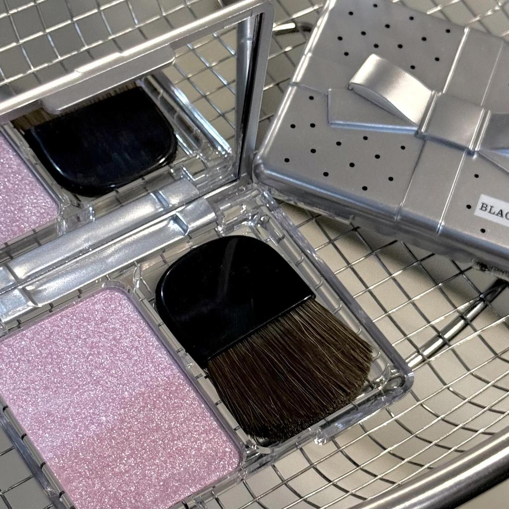 Highlighting & Contouring Powder Brightening & Plumping the Face Brightener Ultra-Fine Texture for Natural Glow Enhances Facial Dimension