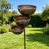 Frostbeständiger Gartenstab Metall Vogelbad Rustikal Vintage Regenauffänger mit 3-stufigen Außendekor-Schalen Bienen-Tränke für Außen Garten Terrasse