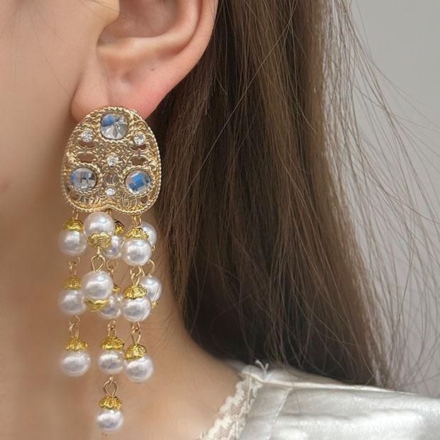 Retro Court Style Fringed Earrings Old Carving Small Fragrant Style Medieval Vintage Light Luxury Temperament Long Earrings