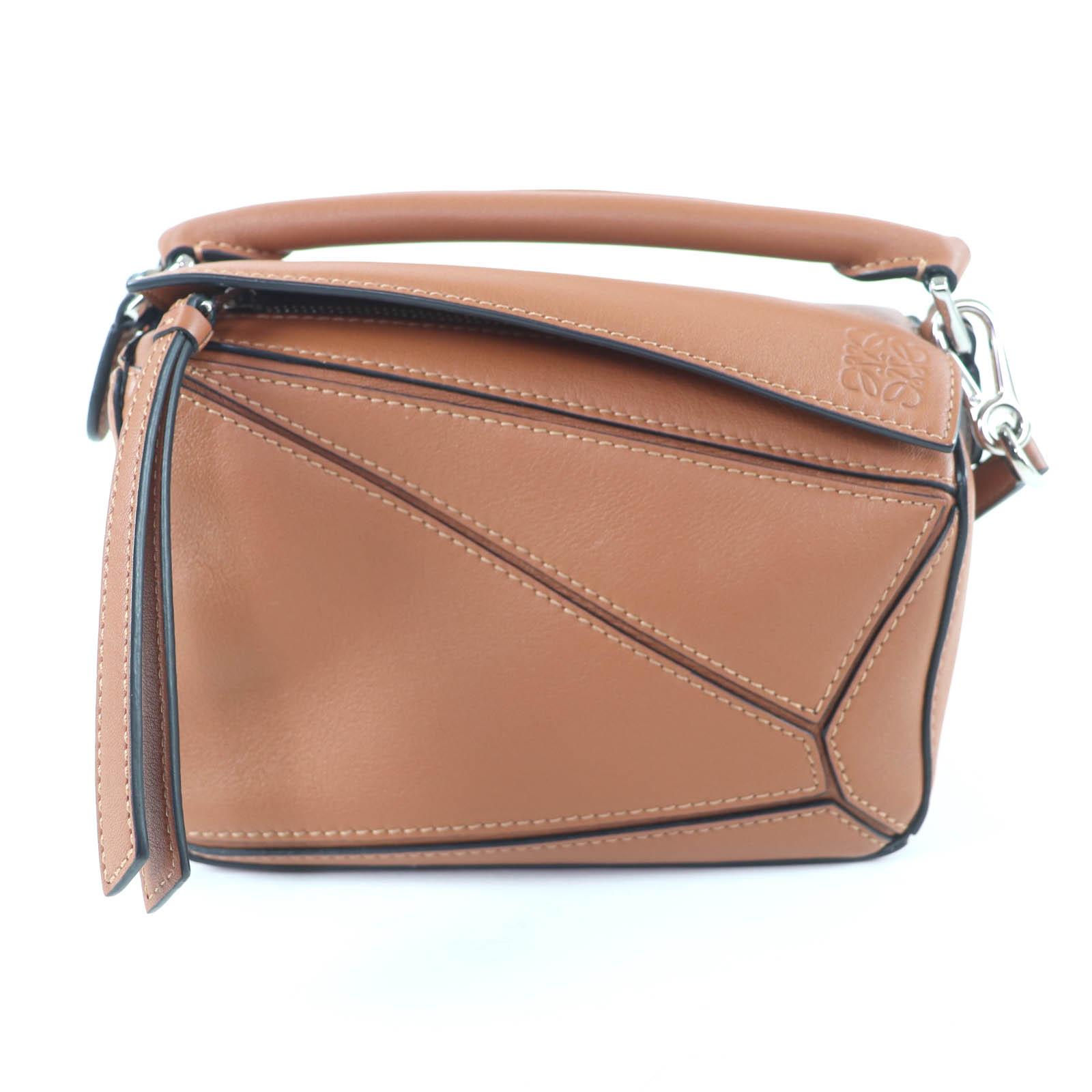 

Чудова сумка LOEWE через плече Puzzle Edge Bag Mini Теляча шкіра Жіноча A510U95X37 Вживана