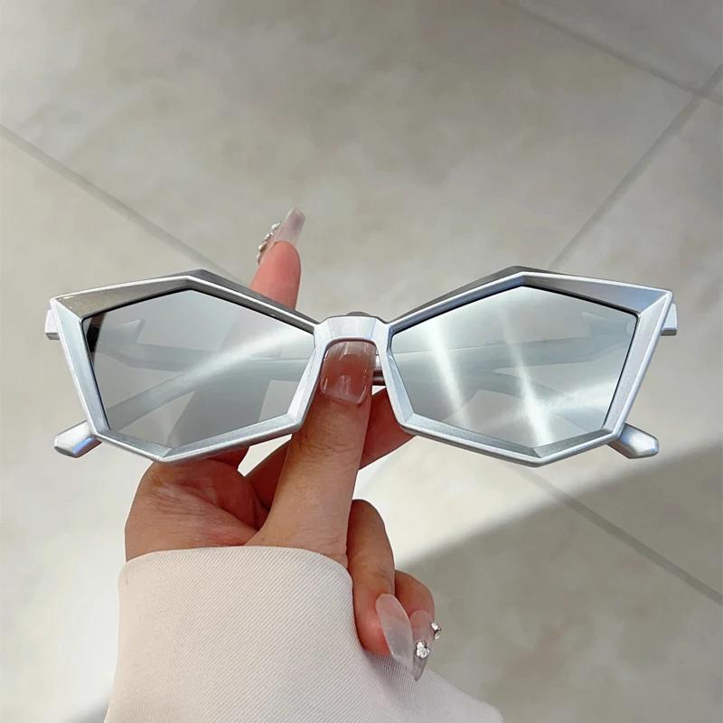 Irregular Rim Punk Sunglasses Men New Fashion Mirror Outdoor Shades Women Futuristic Brand Design Anti-UV Sun Glasses