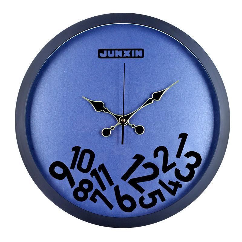 New Wood Grain Light Luxury Wall Clock Living Room Bedroom Silent Clock Personalized Creative Decoration Restaurant Clock