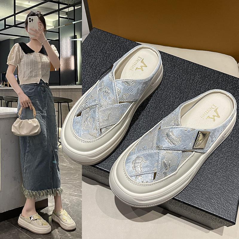 Fashion Loafers Low Female Shoes Womens Slippers Outdoor Slides Cover Toe Fretwork Heels Platform 2025 Rubber Plastic PU Retro Scandals