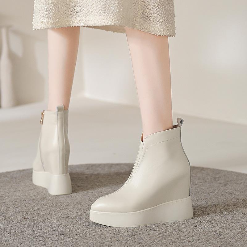 12Cm ultra-high heel leather inner height-increasing short boots 2025 autumn and winter new pointed-toed thick-soled British V-mouth Chelsea boots