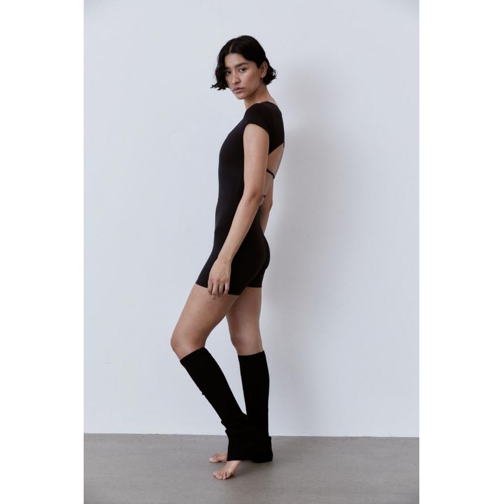 

Спортивный комбинезон HM SoftMove с вырезами, черный