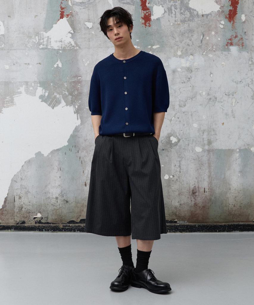 Age O.D. Double-Pleated Bermuda Slacks [Charcoal Stripe]