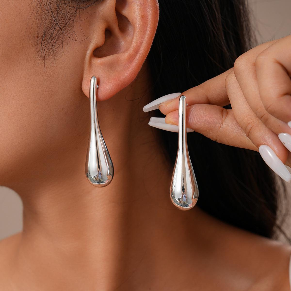 

Hyperbole Smooth Water Drop Acrylic Earrings for Women New Simple Fashion Geometric CCB Golden Droplet Long Ear Jewelry Gift