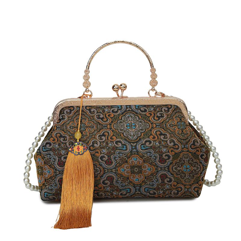 

2026 New Embroidered Shell Handbag for Women Cloud Pattern Single Shoulder Bag with Pearl Chain Strap Crossbody Evening Bag Smal