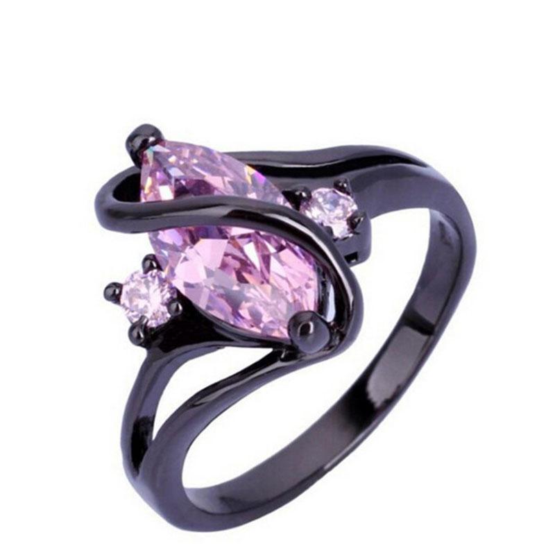 Unisex Diamond-Inlaid Ring Black Gold Horse Eye S-Shaped Ring Retro Minimalist Crystal Hand Accessories