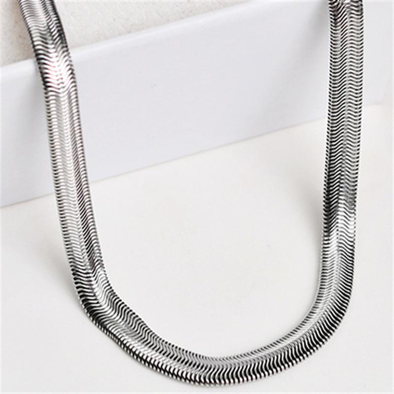 

Преувеличенное хип-хоп ожерелье из титановой стали: Женский панк-дизайн с трехмерной цепочкой «змеиная кость»