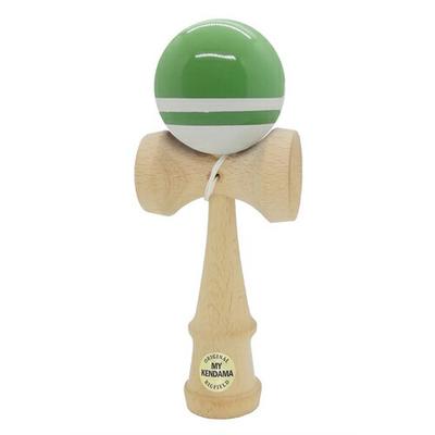 Kendama MY-KENDAMA Original MKV-07 Meio Fio acabamento brilhante verde branco feito de madeira natural tamanho padrão.
