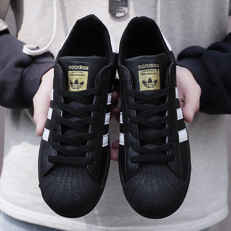 trendy comfortable sneakers