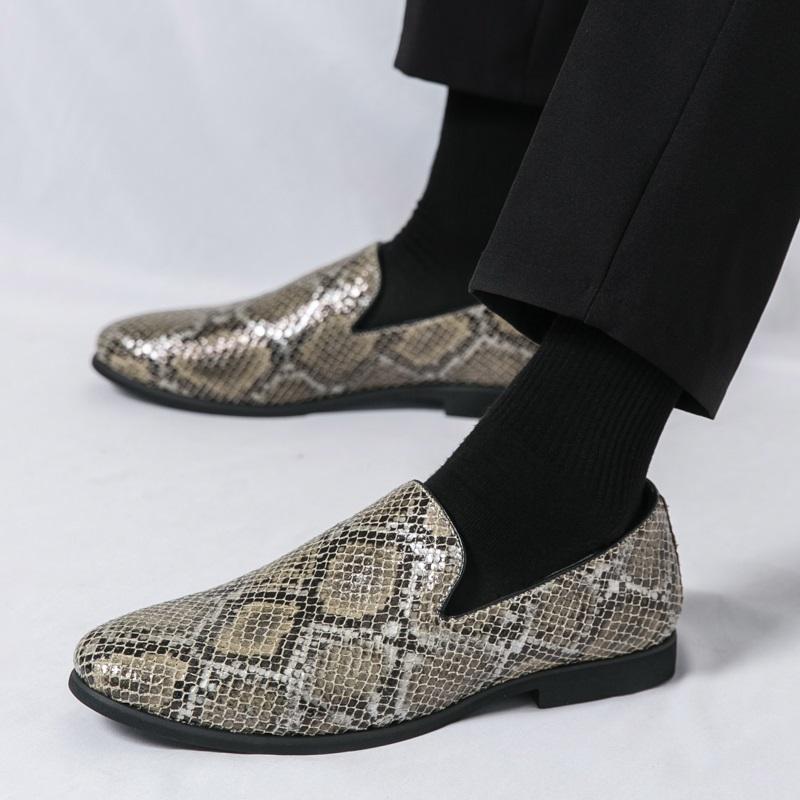 Neue Herren Punk Rock Schlangenmuster Leder Freizeitschuhe Männliche Leichte Slipper Hochzeitskleid Heimkehr Schuhwerk Zapatos Hombre