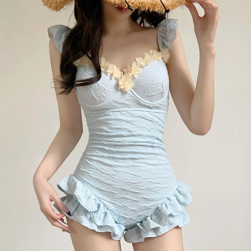 1011 new pure desire girl style one-piece swimsuit female feeling small breasts gather and look thin swimsuit to soak in hot spring