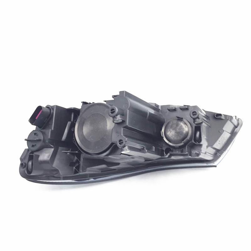 Compatible with 2010-2014 Skoda Octavia Headlight Assembly