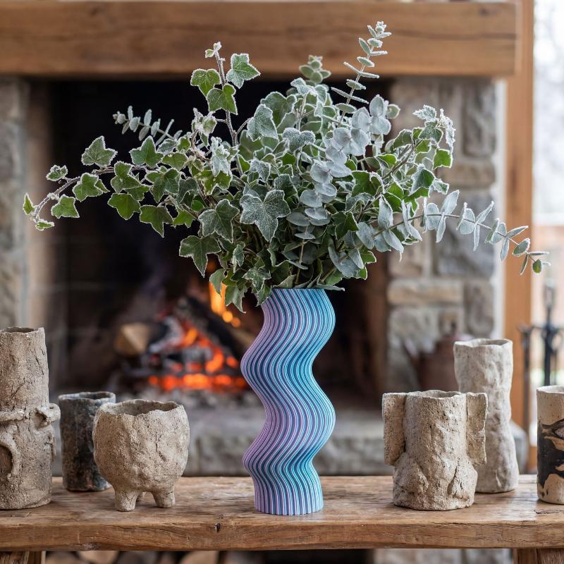 3D-gedruckte gestreifte Vase, unregelmäßig geschwungene Form, Kunstblumenbehälter, moderner DekorationsTopf für Trockenblumen, Heimtischdekoration
