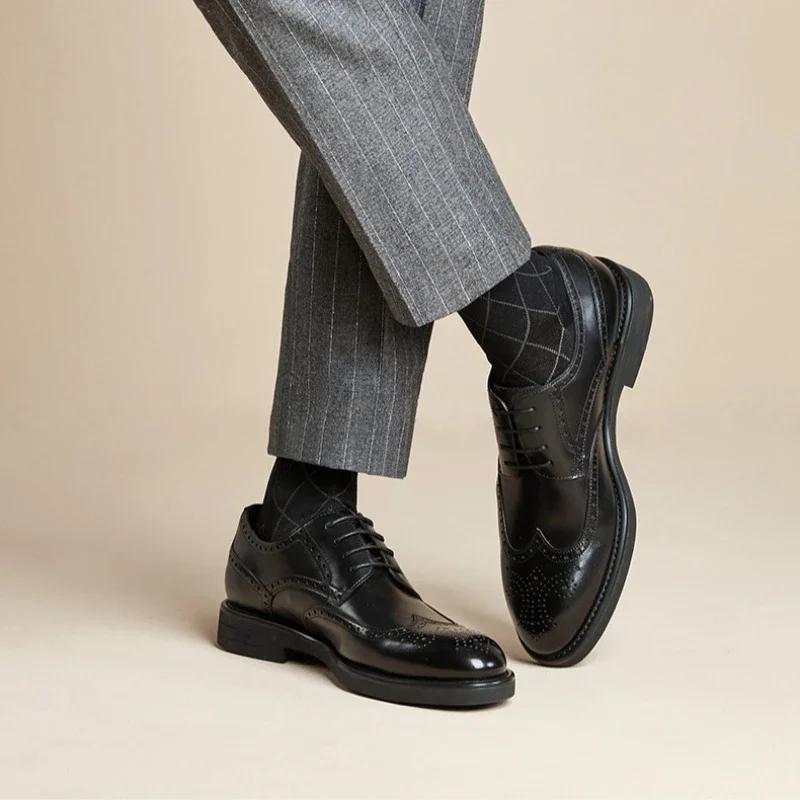 2026 Carved Block Leather Shoe Allmatch Business Dress Shoe Men Wedding Banquet Shoe Social Shoe Male British Luxury Men Shoe
