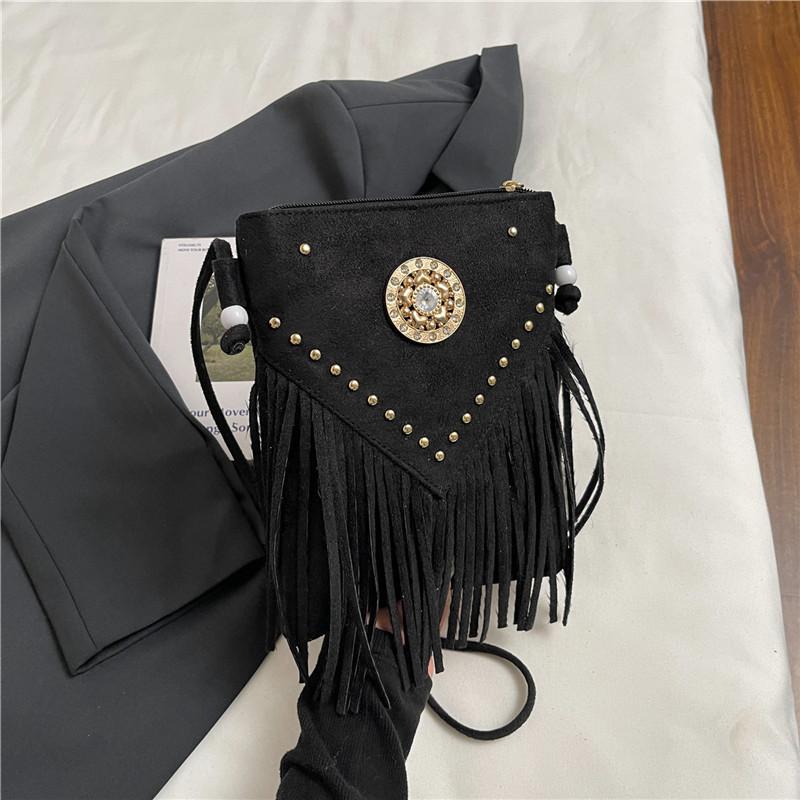 

Women s autumn and winter willow nail fringed bag crossbody shoulder bag trendy fashion retro matte bag