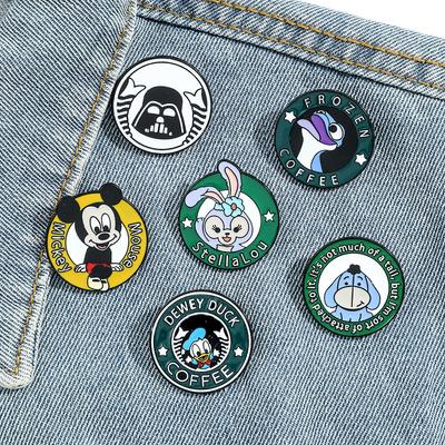 Söt tecknad karaktärsbrosch Musse Pigg Kalle Anka Stjärna Dailu Star Wars metallmärke väsktillbehör