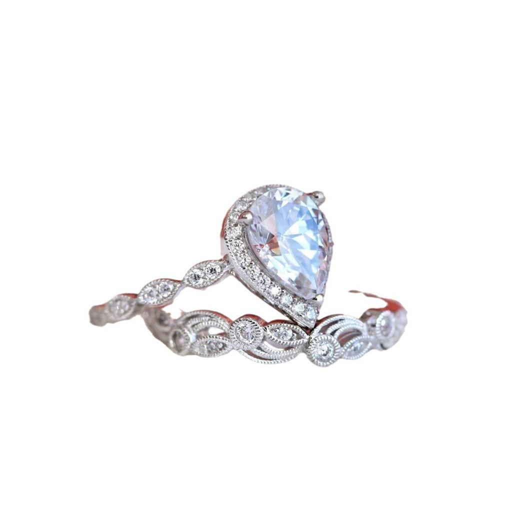San Jie Zirconia Stackable Ring with Rhinestone-Inlaid Hollow Floral Design - European & American Fashion Engagement Jewelry