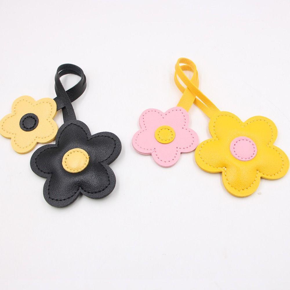 PU Leather Sunflower Bag Pendant Contrasting Bag Pendant Five Petal Flower Keychain  Car Accessory