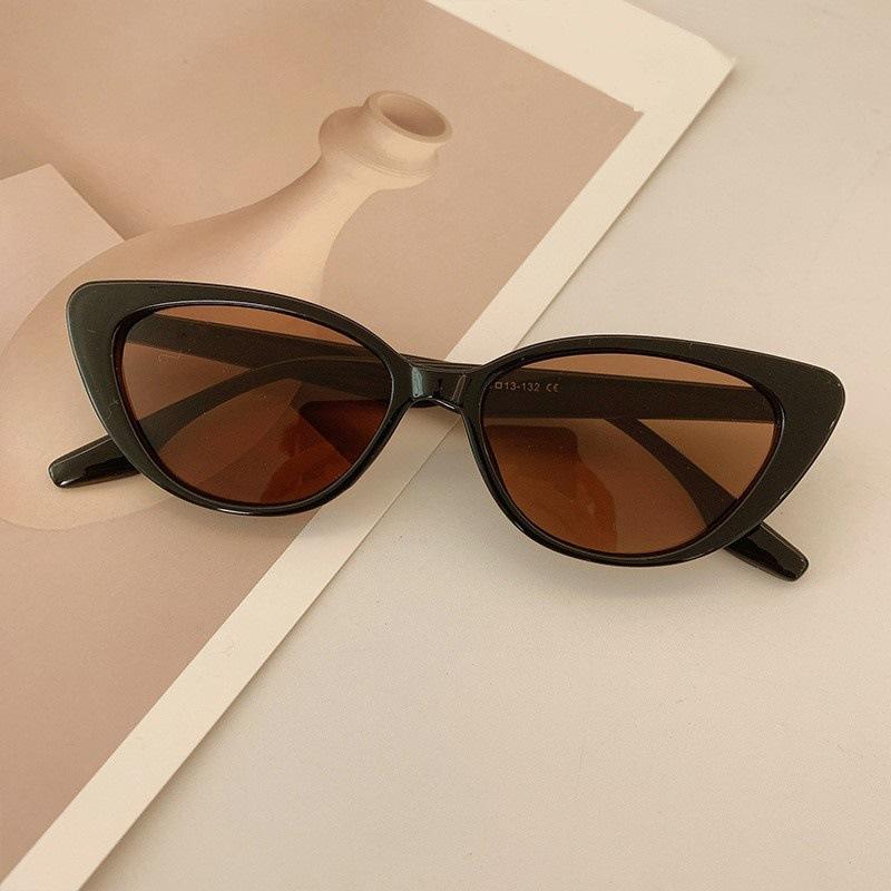 Retro luxurious Cat Eye Sunglasses Women Small Frame Sun Protection Sun Glasses 90s Glasses UV400 Shades Women Summer Eyewear
