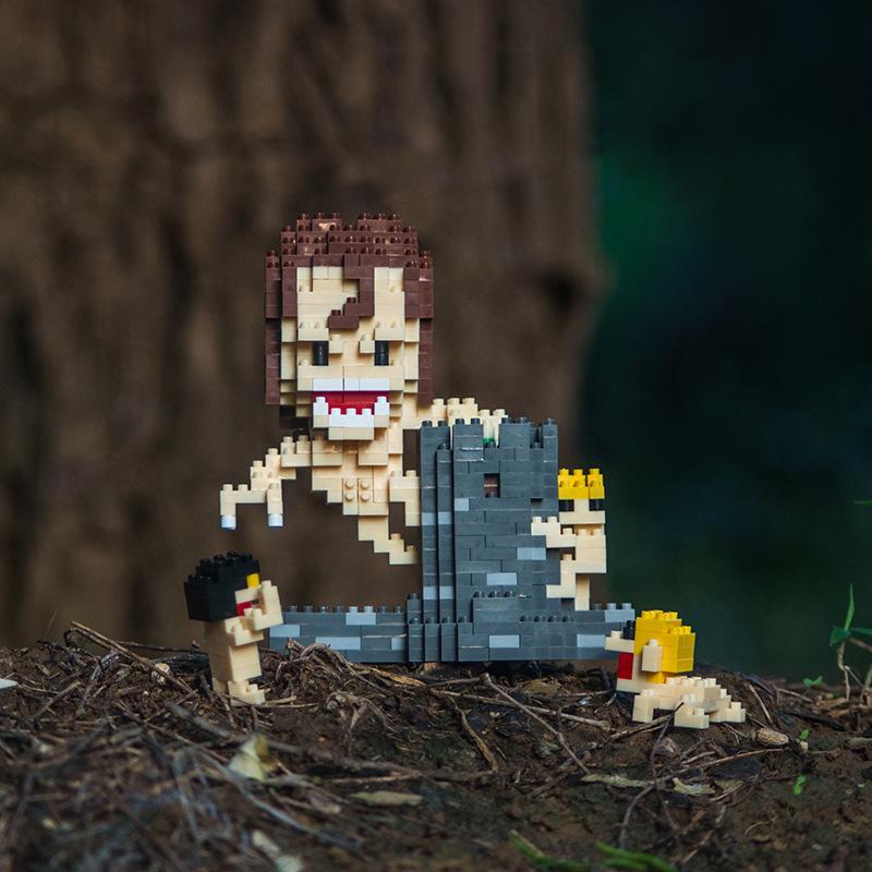 

Атака Титанів Мікро Будівельні Блоки Японське Аніме Мультфільм Броньований Титан Алмазний Зібраний Модель Міні Цегляна Фігурка Для Дитячих Іграшок No Box