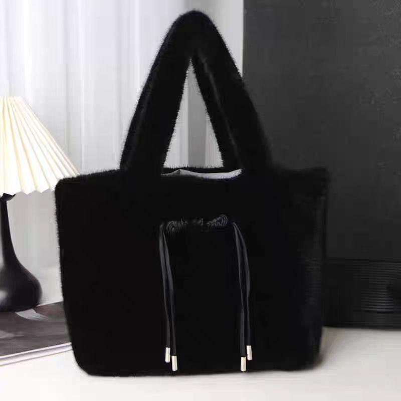 Сумка-тоут для женщин 2024 года большая вместимость мягкая плюшевая сумка модная сумка через плечо женская НОВАЯ чёрный 980₽