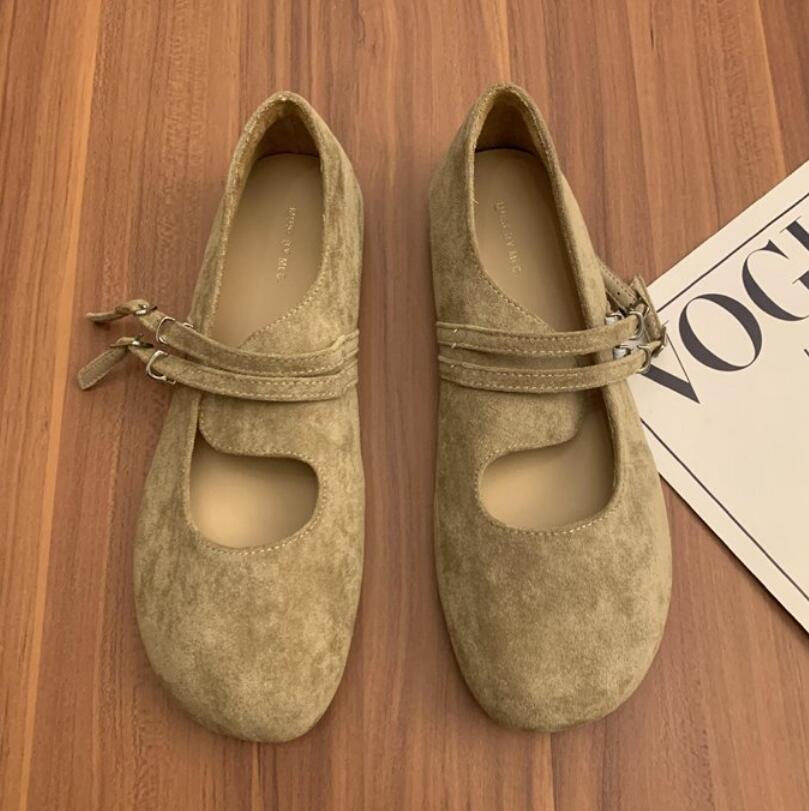 Novelty Split Toe Flat Shoes Woman Leather Mary Jane Shoes Japanese Trotters Flats Ankle Bele Tabi Ninja Loafers Women Ballet