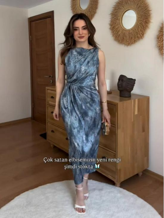 Elegant 2025 European & American Slimming Sleeveless Vest Dress