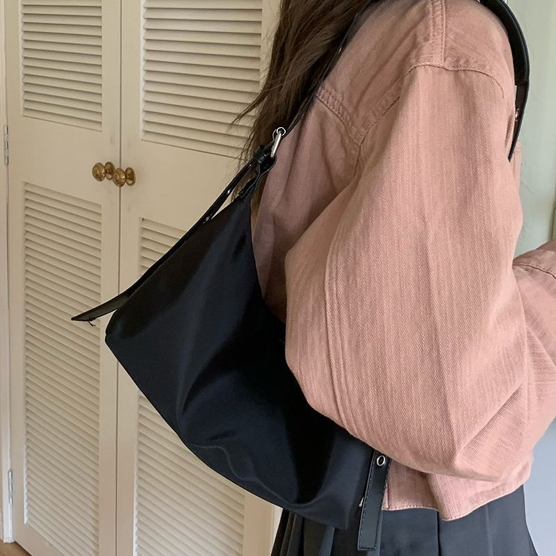 Textured Underarm Bag Women's New Fashion Nylon Bag Versatile Large-capacity Messenger Bag