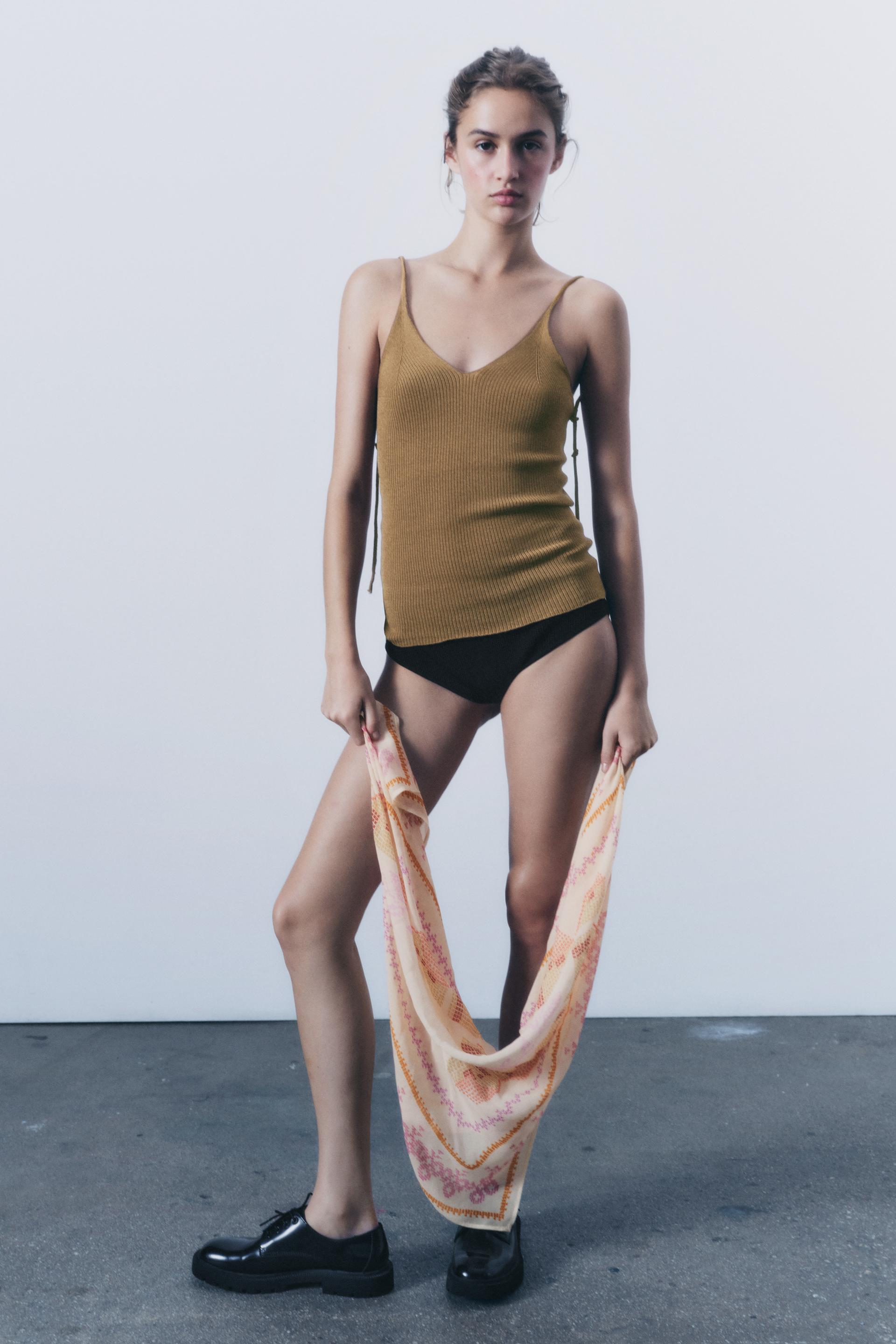 

ШАРФ С ПРИНТОМ, ВЫШИВАННЫМ КРЕСТОМ