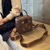 Women's 2025 Versatile Retro Handheld Small Square Bag - Multifunctional Crossbody Shoulder Bag