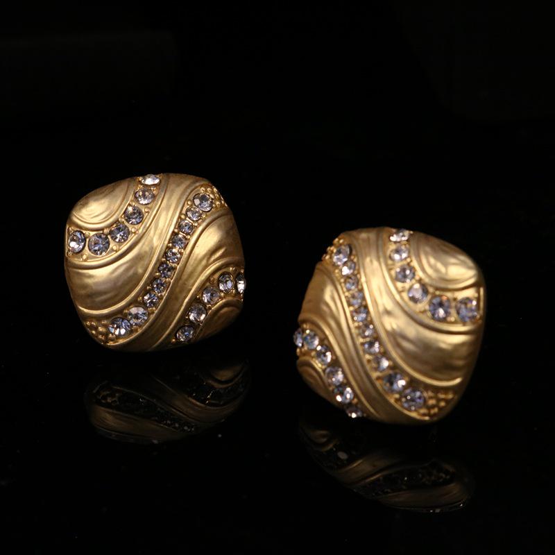 Green Stone Handmade Beaded Earrings and Necklace Set - Elegant High-End Fashion Jewelry