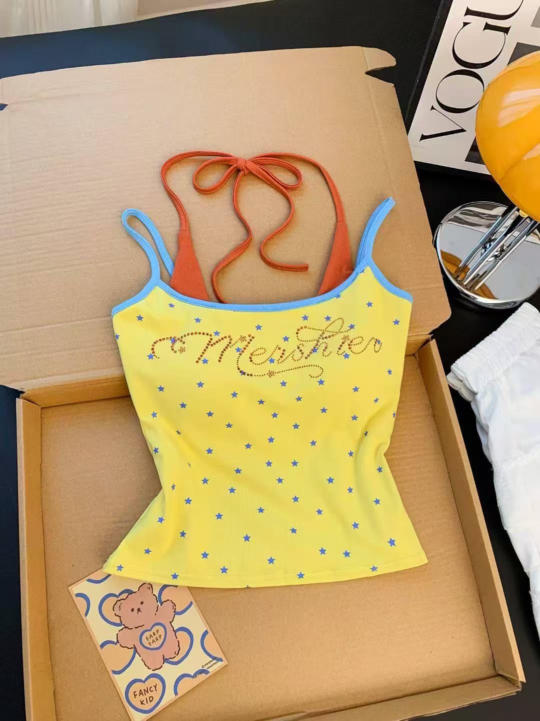 

Vintage Sweet Women s Sleeveless Camisole with Rhinestone-studded Letter Prints and All-over Star Patterns, New Style for Summer one size жовтий