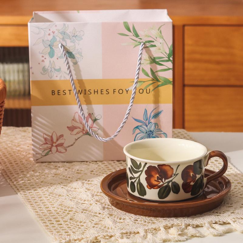 Medieval ceramic coffee cup and saucer set, high-end gift box, light luxury afternoon teacup, free gift for girls
