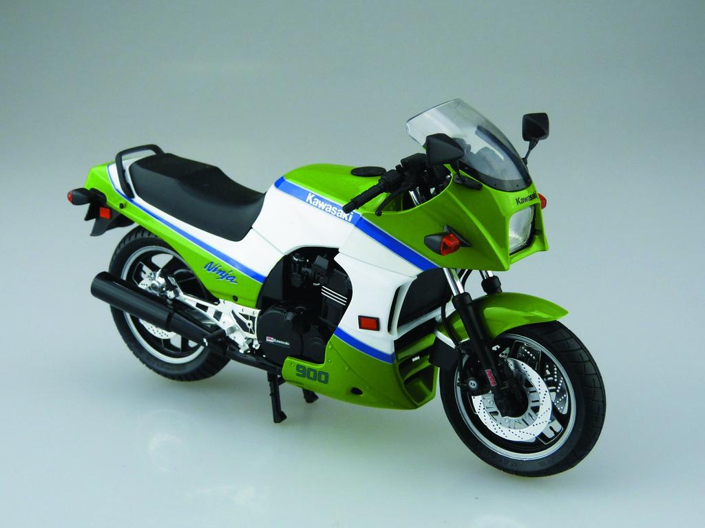 Aoshima Bunka Kyozaisha Bike Series Kawasaki GPZ900R Ninja A2 Typ Plastový Model 1/12 č.43